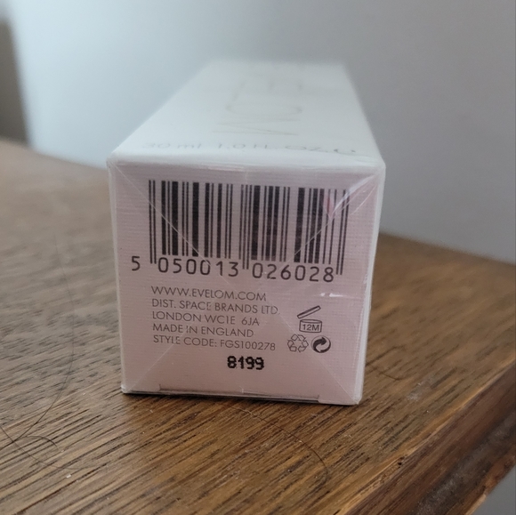 Eve Lom Radiance face oil - Picture 2 of 2